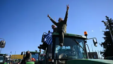 Yunanistan'da çiftçilerin yol kapatma eylemleri devam ediyor
