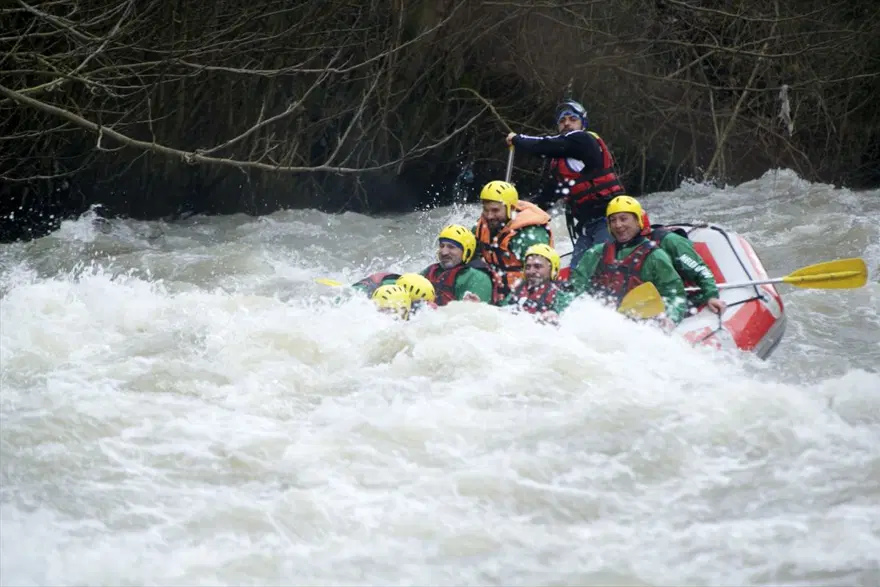 Melen Çayı'nda rafting sezonu açıldı 21 Melen Çayı'nda rafting sezonu açıldı 21