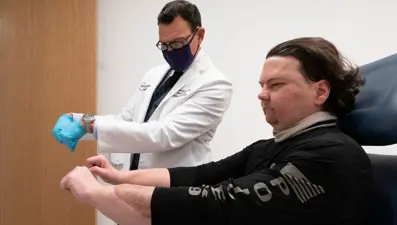 Dünyanın ilk başarılı eş zamanlı yüz ve çift el nakli operasyonu: Umut her zaman var, inancınızı kaybetmeyin