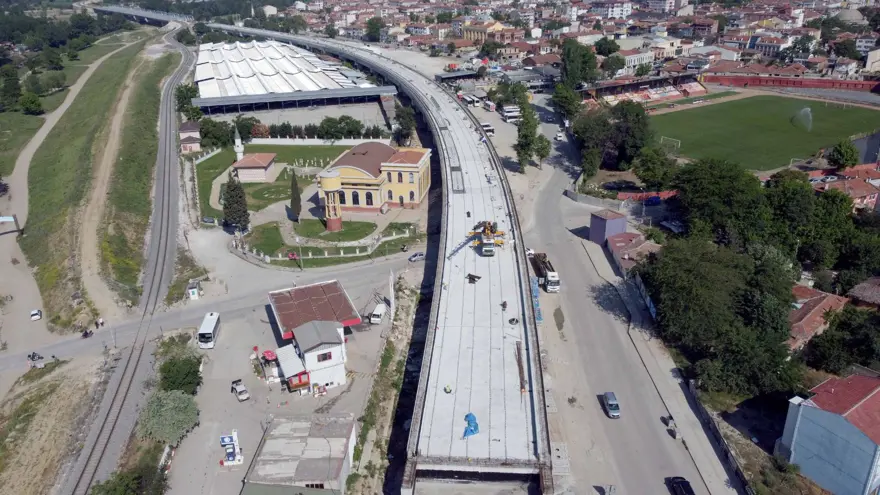 Halkalı-Kapıkule Hızlı Tren Hattı’nda inşa süreci sürüyor: Seyahatsüresi 1 saat 30 dakikaya düşecek 7 Halkalı-Kapıkule Hızlı Tren Hattı’nda inşa süreci sürüyor: Seyahatsüresi 1 saat 30 dakikaya düşecek 7