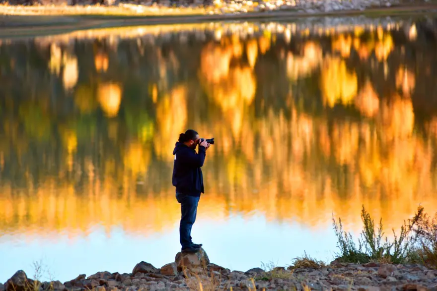 Nemrut Krater Gölü’nde sonbahar güzelliği eşliğinde çevre temizliği 6