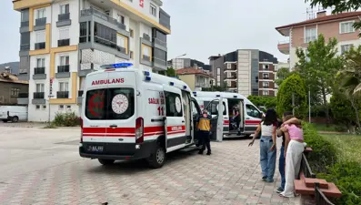 Liseli kızların sosyal medya kavgası: 2 kişi bıçaklandı