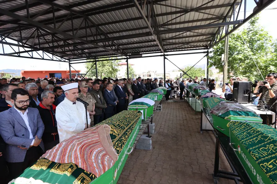 Gaziantep'teki katliam gibi kazada ölenlere veda 2