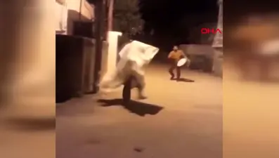 Ramazan davulcusunu korkutan şaka
