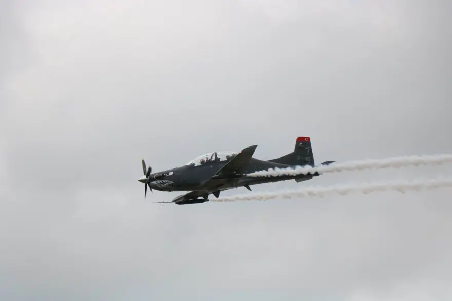 Akıncı ile Hürkuş kol uçuşu yaptı 9