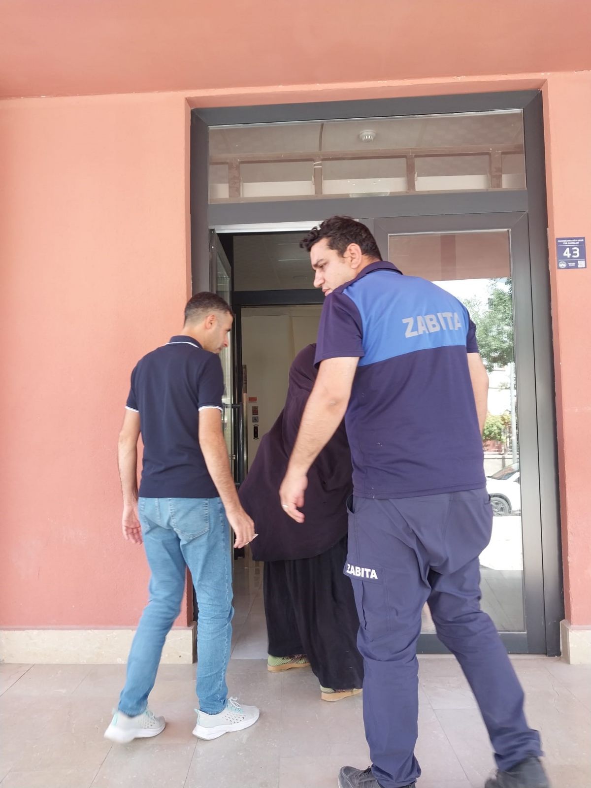 Elazığ’da dilenci operasyonu: 10 kişi yakalandı