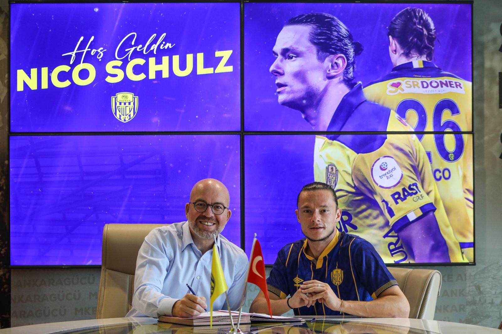 Alman futbolcu Nico Schulz, MKE Ankaragücü'nde
