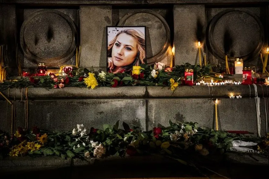 Bulgaristan gazeteci Marinova için yasta 6