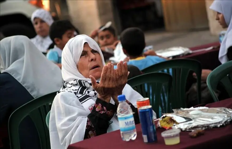 Mevlid Kandili'nde oruç tutulur mu? (Diyanet'e göre Mevlid Kandili'nde yapılması gerekenler) 