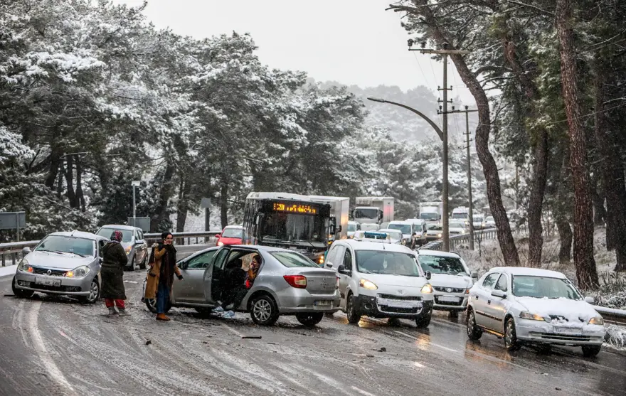 Antalya’ya 29 yıl sonra kar yağdı 47 Antalya’ya 29 yıl sonra kar yağdı 47