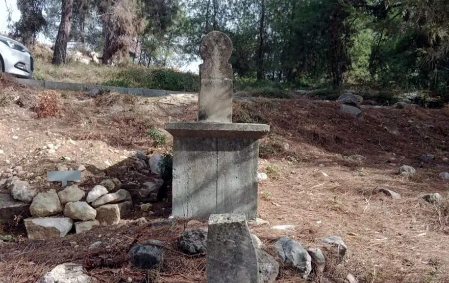 Mersin'deki asırlık mezarlara koruma talebi 1