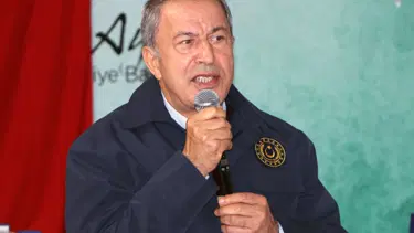 Bakan Akar: Hudutlardan yasa dışı geçişlere asla izin verilmiyor