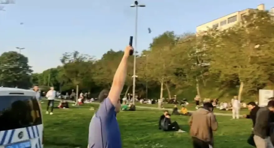 Kadıköy'de polise saldıran 4 kişi gözaltına alındı 3 Kadıköy'de polise saldıran 4 kişi gözaltına alındı 3