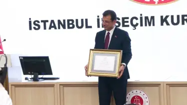 İBB Başkanı Ekrem İmamoğlu mazbatasını aldı