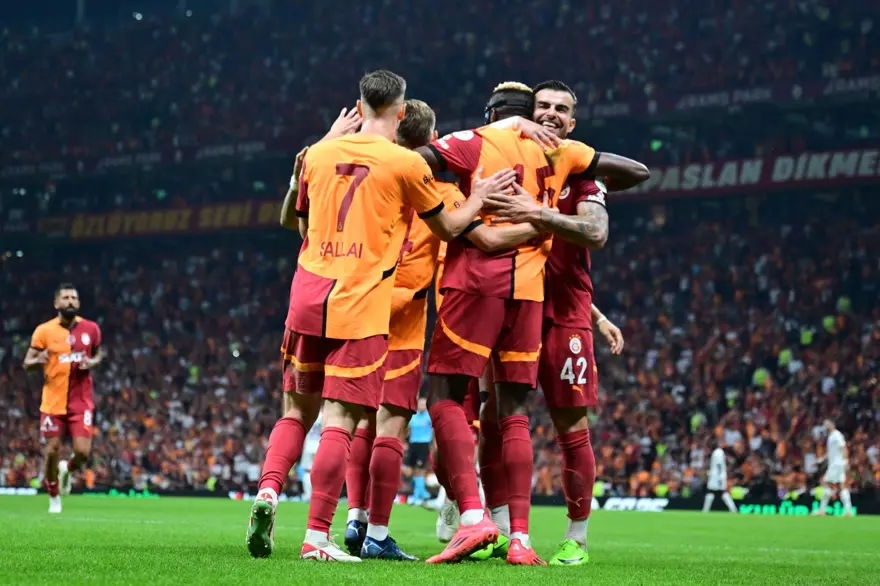 Galatasaray uzatmalarda yıkıldı: Evinde 1 puana razı oldu 
