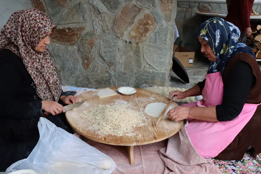 Pekmezden yaptılar, geçim kaynağı oldu: Yıllardır yapılıyor 