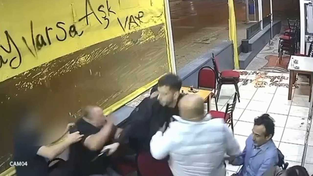 Çay ocağında otururken silahla vuruldu
