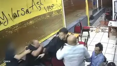 Çay ocağında otururken silahla vuruldu