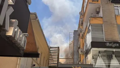 Bakırköy'de iş yeri yangını