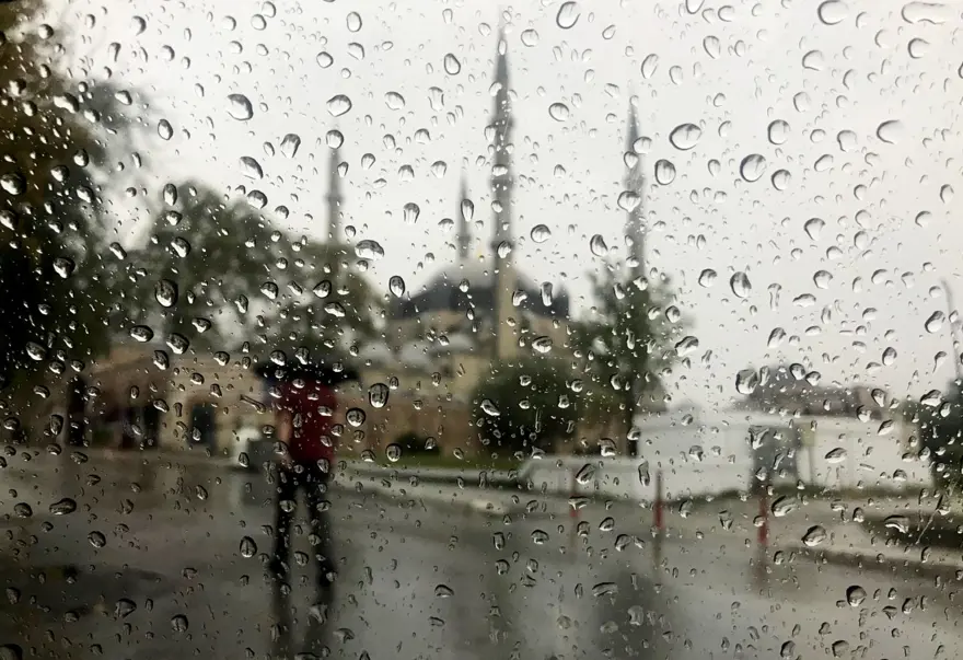 İstanbul'da beklenen yağmur başladı 6