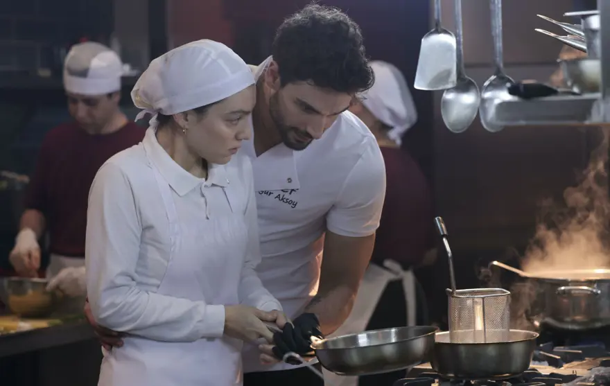 GAMZE, NİSA'NIN YARDIMINA KOŞTU 8