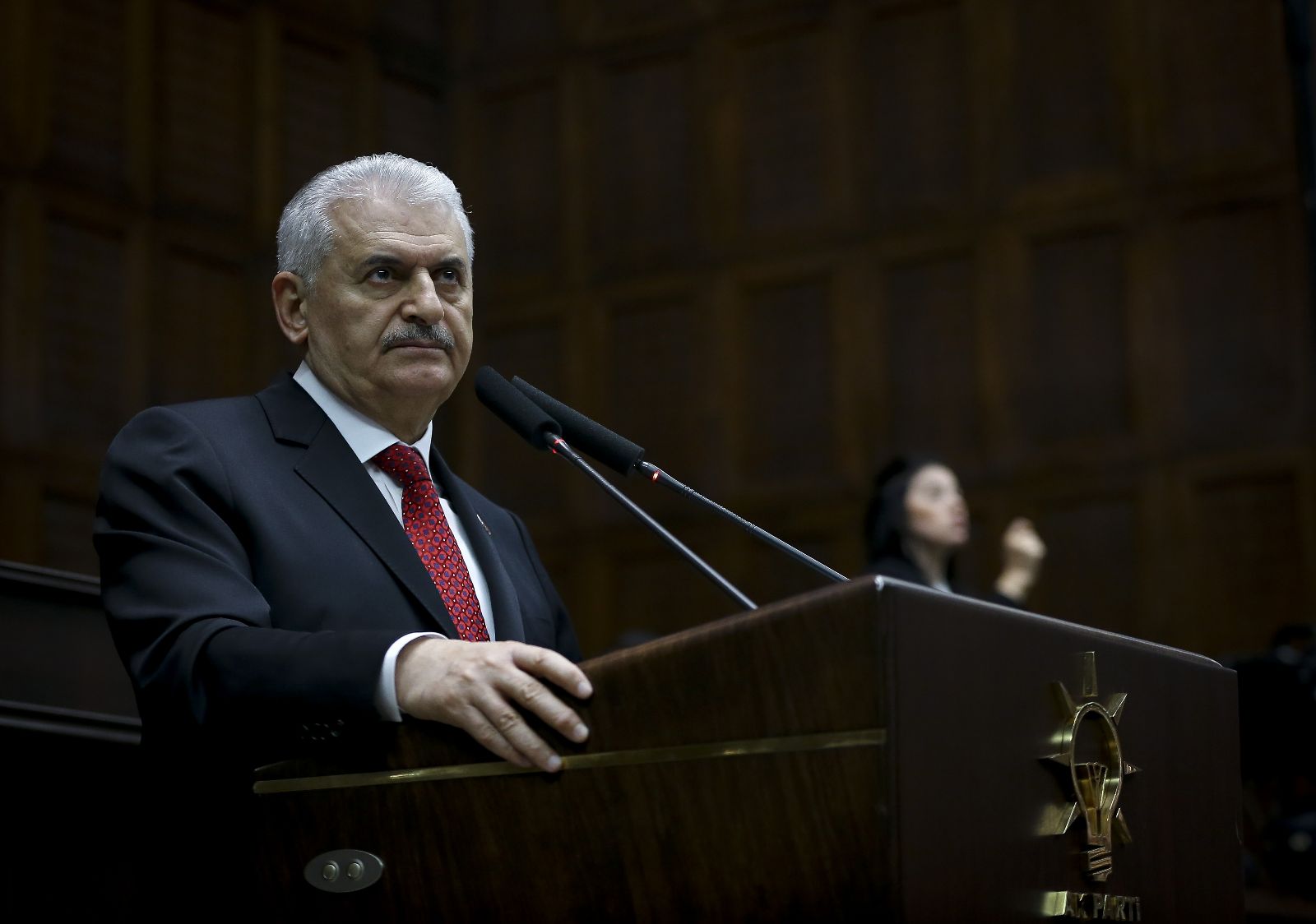 SON DAKİKA: Başbakan Yıldırım'dan KHK ve bedelli askerlik açıklaması