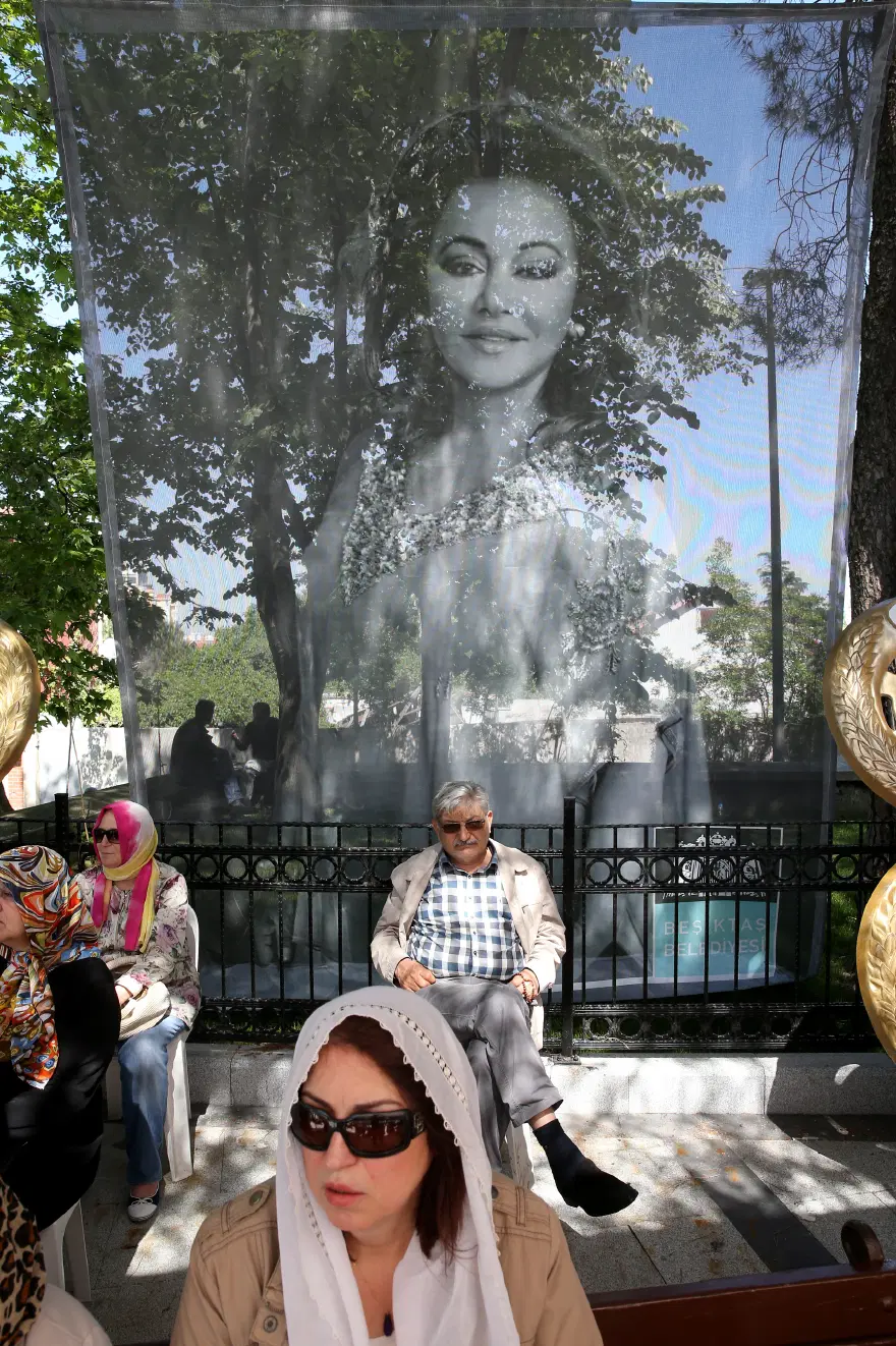 Oya Aydoğan'a veda 35