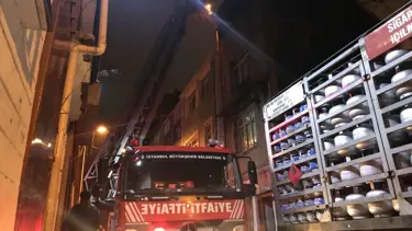 Fatih'te korkutan yangın