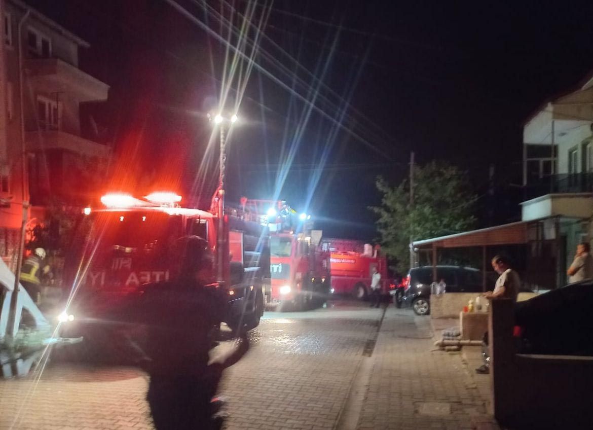Ekmek fırınında gece yarısı patlama ve yangın: Üç kişi hastanelik oldu