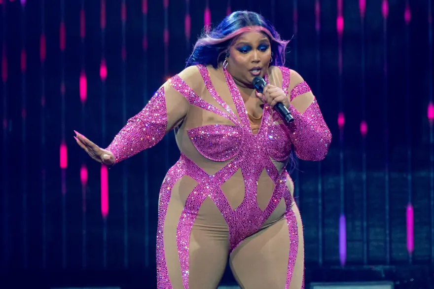 LIZZO 14
