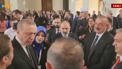Cumhurbaşkanı Erdoğan Prag’da Aliyev ve Paşinyan’la görüştü