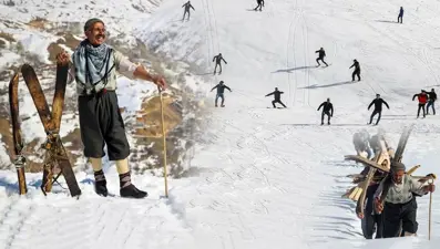 Hakkari usulü kayak! Çevre köylere de ilham kaynağı oldular