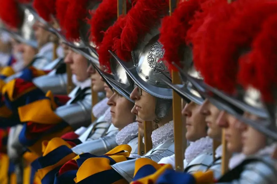 MELONİ, PAPA'YI ZİYARET ETTİ 4