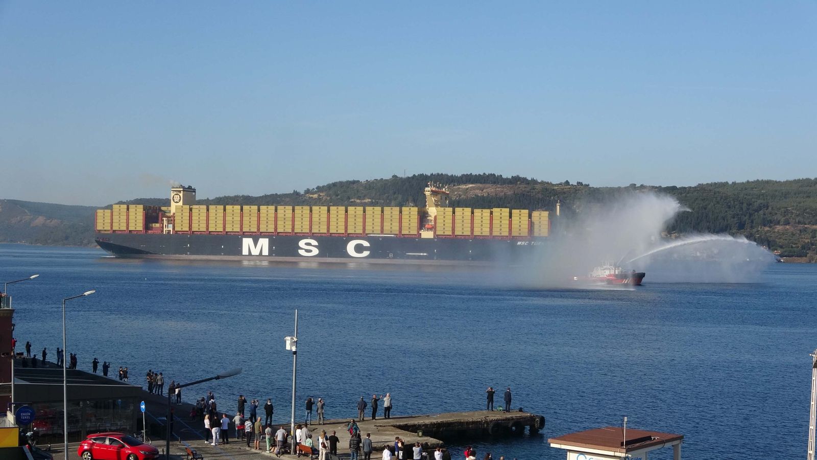 "MSC Türkiye" Çanakkale Boğazı’ndan geçti