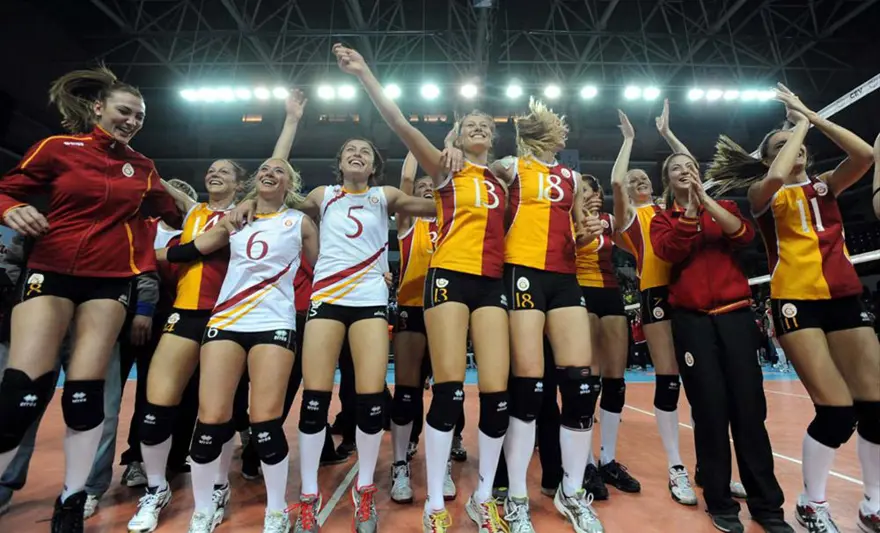 Galatasaray kupanın ucundan tuttu 9