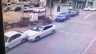 Zincirleme kazaya neden oldu, ''kaskom yok'' dedi kaçtı