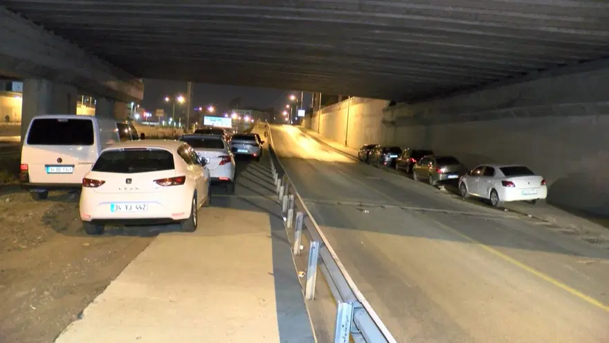 Otoparklarda doluluk yüzde yüze çıktı, köprü ve viyadük altları doldu 2