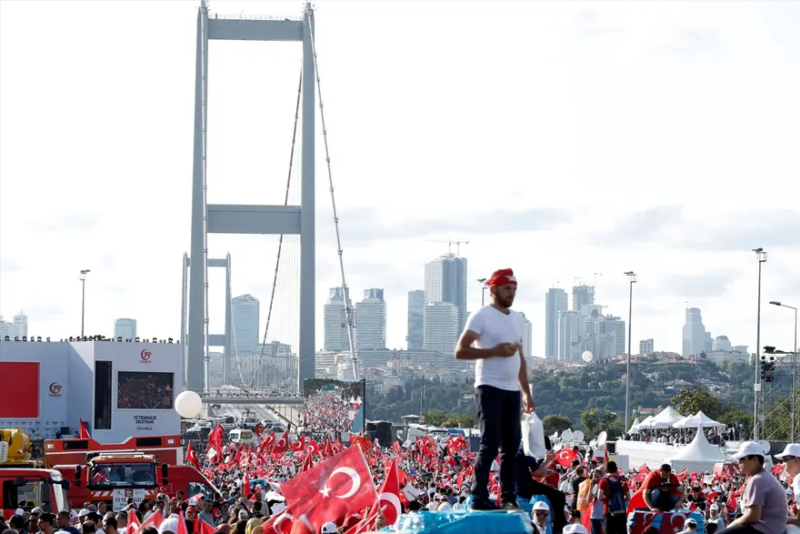 Köprüde Milli Birlik Yürüyüşü 26 Köprüde Milli Birlik Yürüyüşü 26