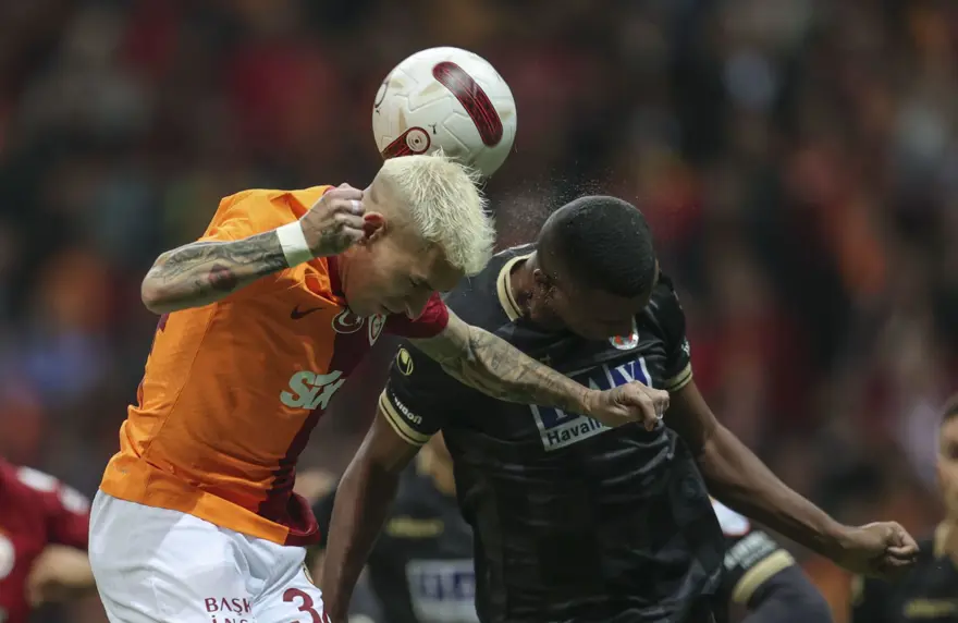 Galatasaray, Alanyaspor karşısında 4 golle kazandı 15