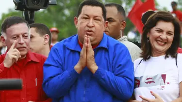 100 bin kişi Chavez'a karşı yürüdü