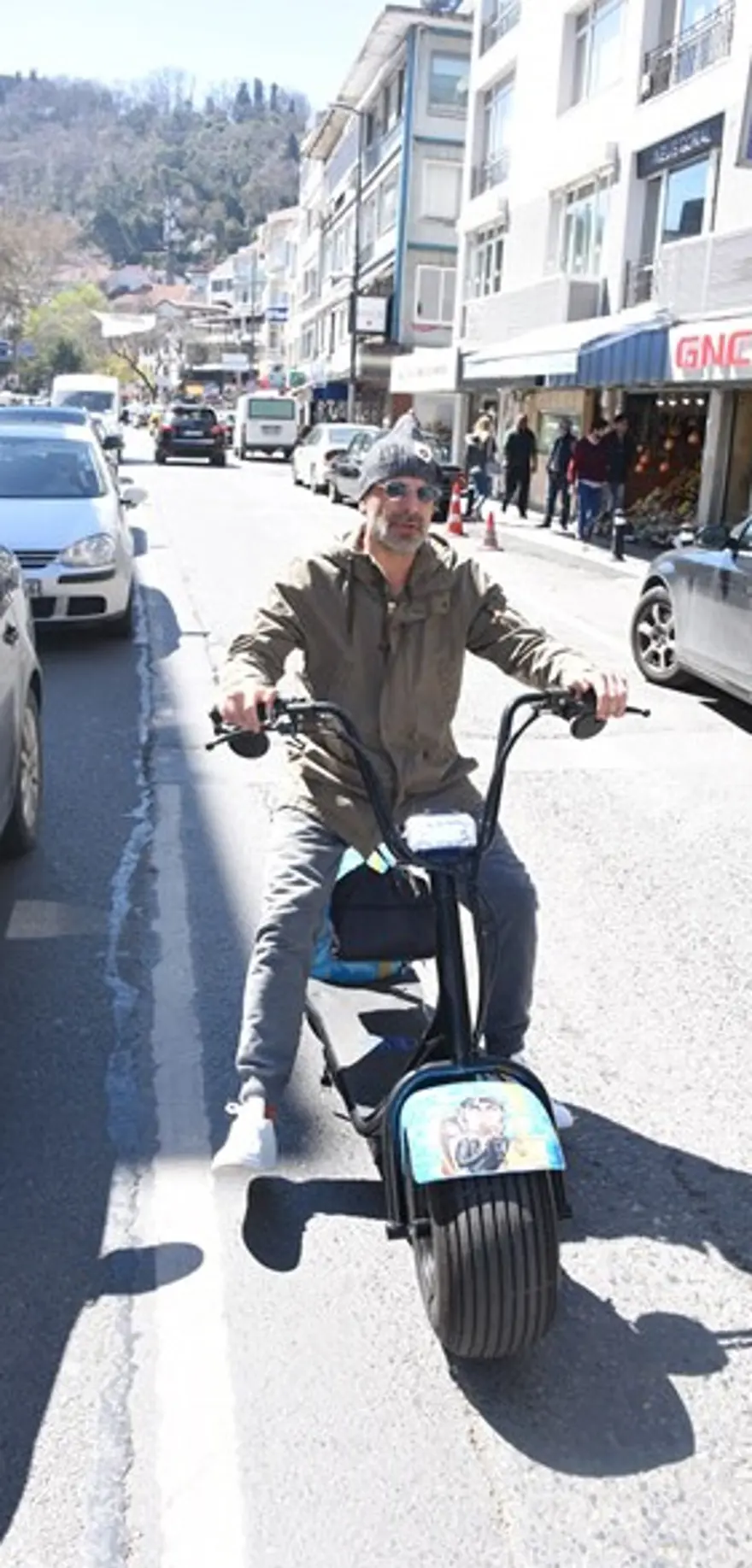 Ozan Güven'in bisikletine  polis kontrolü 4