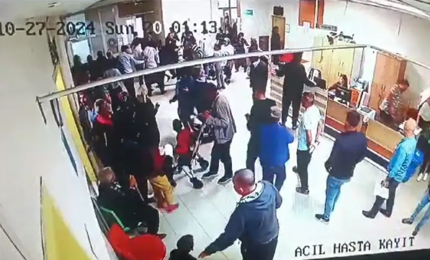 Adana’da deprem anı: Hastanedeki panik kamerada 3