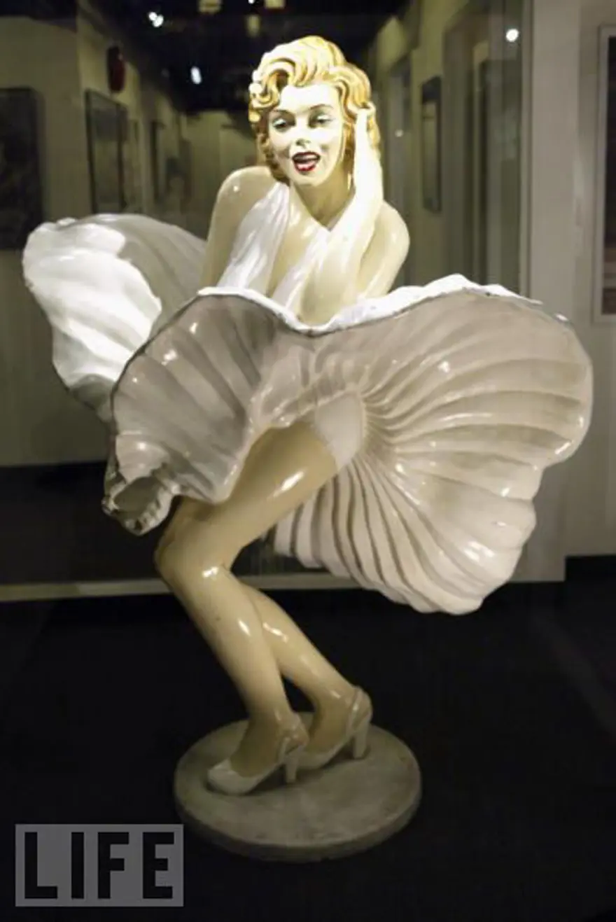 'A Seven Year Itch'heykeli 6