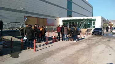 Aksaray'da AVM'nin asma tavanı çöktü