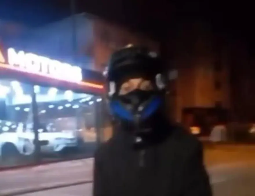 Sosyal medya fenomeni Ece Ronay'ın paylaşımından bir gün sonra oto galeriye silahlı saldırı 2