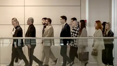 Yasadışı bahis reklamının cezası var mı? Serdar Ortaç ve Mehmet Ali Erbil'e ev hapsi