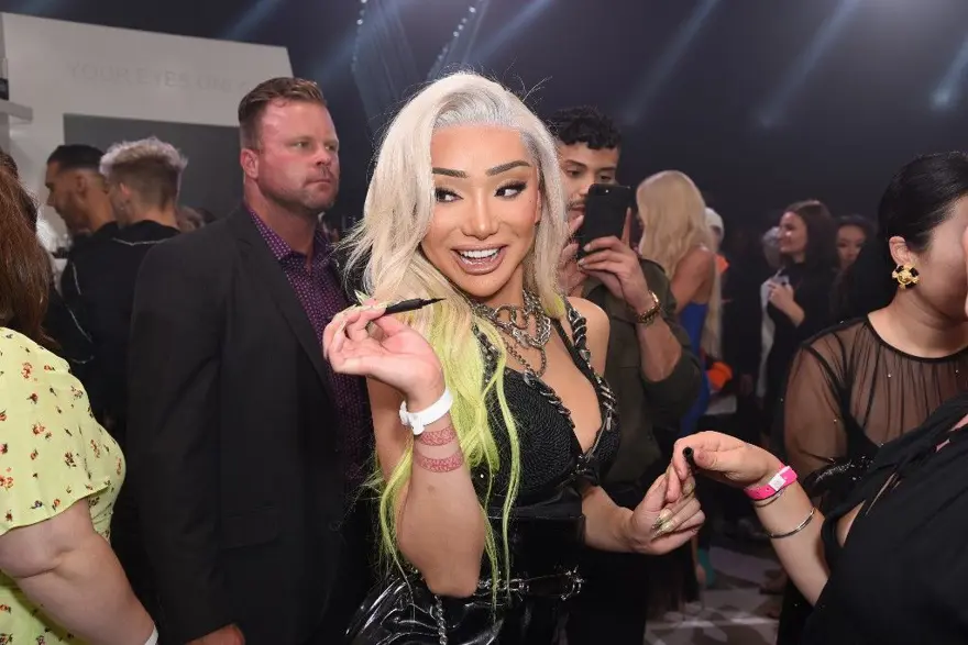 Lady Gaga: Kendime rağmen kendimi seviyorum 7
