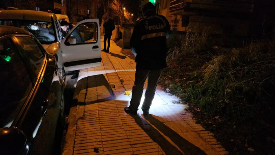 Park halindeki araçları kurşun yağmuruna tuttular 2