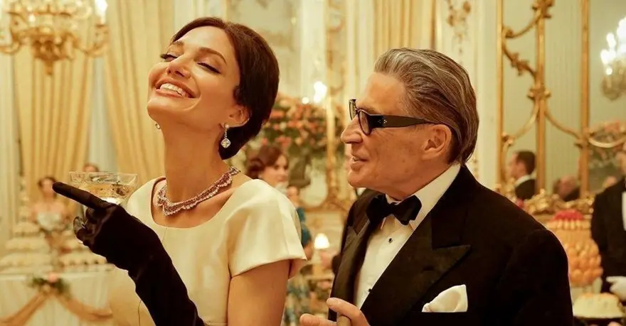 Angelina Jolie: Çocuklarım acı çektiğimi gördü 1 Angelina Jolie: Çocuklarım acı çektiğimi gördü 1