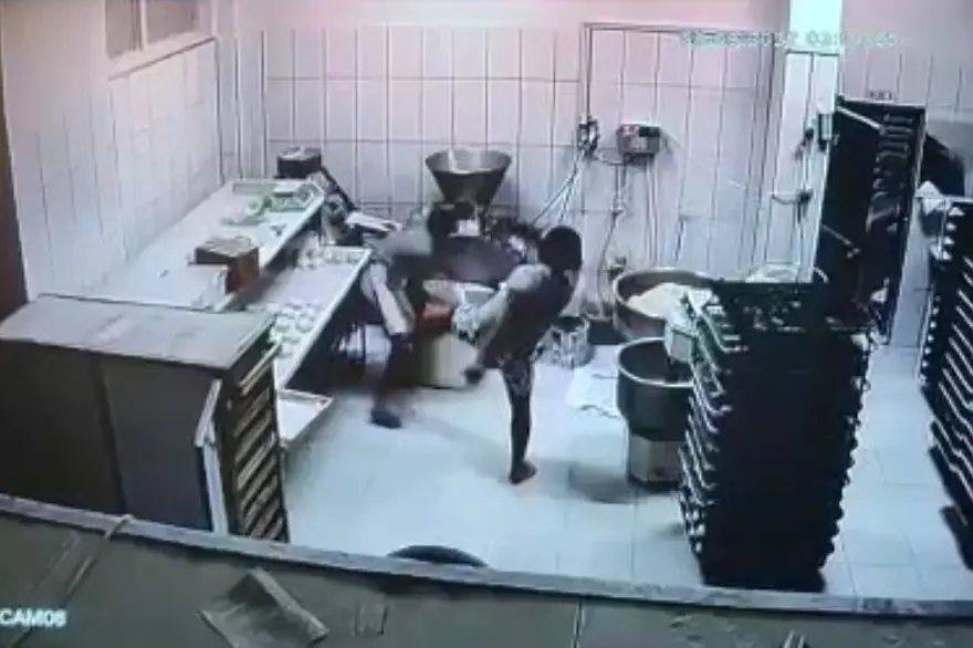 Üvey baba dehşetine 4 yıl hapis cezası 1